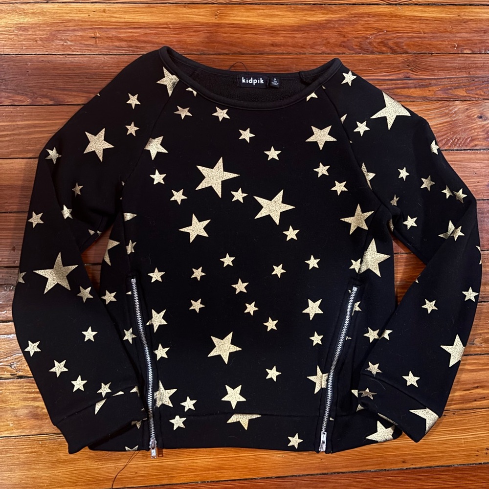 Gently used sweat shirt
